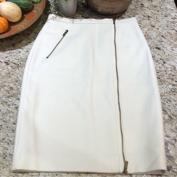 J. Crew Asymmetrical Zip Pencil Skirt In 100% Wool Ivory 2 - Picture 5 of 11